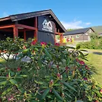 Weistad Lodge *
