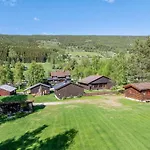 Weistad Lodge *